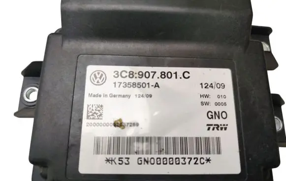 Volkswagen PASSAT Trunk lid opening control unit 