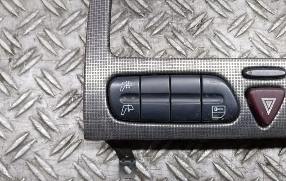 Mercedes-Benz C W203 Panel trim