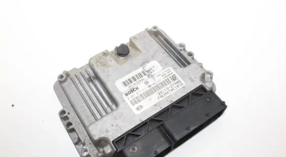 KIA Carens III Engine control unit/module 0281015411 3911327486