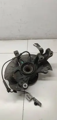 Peugeot 5008 II Front wheel hub spindle knuckle 