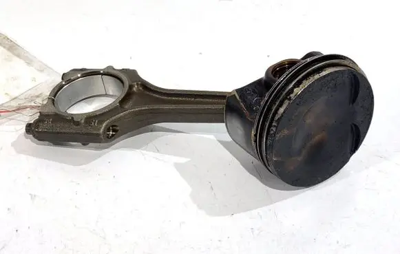 Volkswagen PASSAT CC Piston with connecting rod CBF