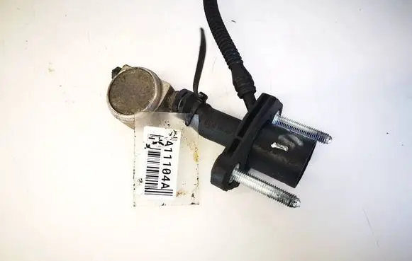 Opel Astra H Clutch master cylinder 90523769