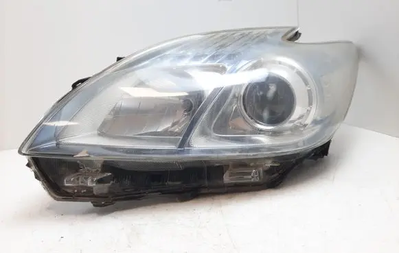 Toyota Prius (XW30) Headlight/headlamp