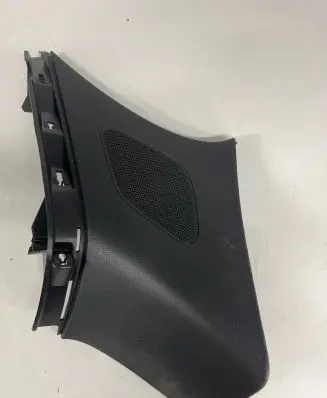 Porsche Macan (95B) (D) pillar trim (bottom) 95B867245