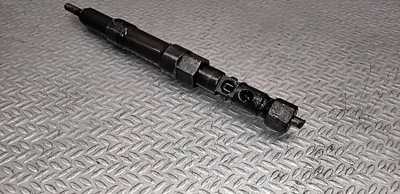 Ford Mondeo Mk III Fuel injector EJDR00401Z 2C1Q9K546AB