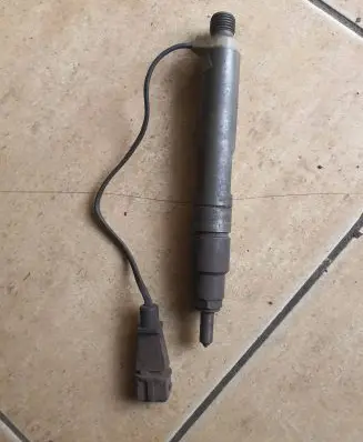 Volkswagen Caddy Fuel injector 028130202s 130202S