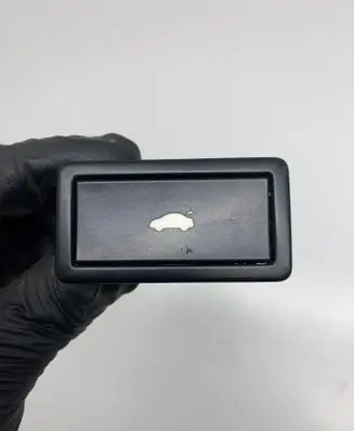 Tailgate opening switch