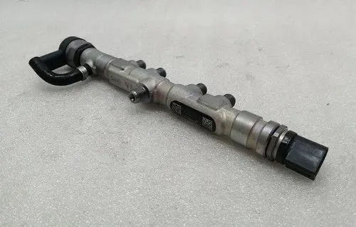 Mercedes-Benz CLS W257 Fuel distributor A6540700501