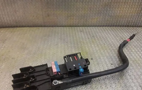 Mercedes-Benz E W211 Fuse box set 2115452301 A2115452301