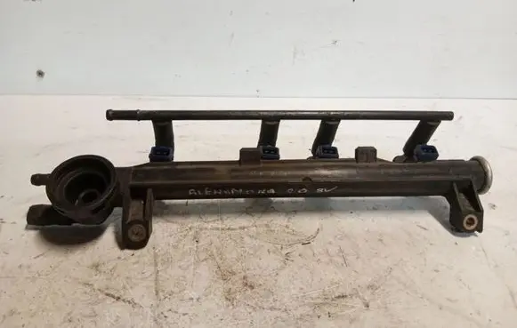 Volkswagen Bora Fuel injector supply line/pipe 06a906031c