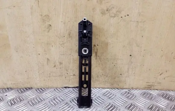 Volkswagen Tiguan Seat belt adjustment rail 1T0857819B