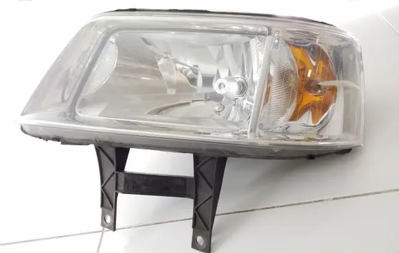 Volkswagen Transporter - Caravelle T5 Headlight/headlamp 7H1941017N