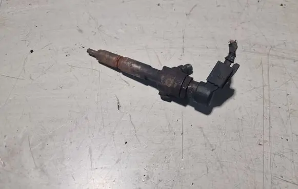 Fuel injector