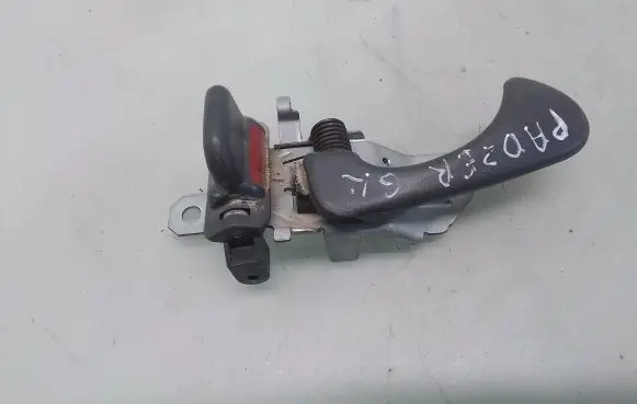 Mitsubishi Pajero Sport I Rear door interior handle