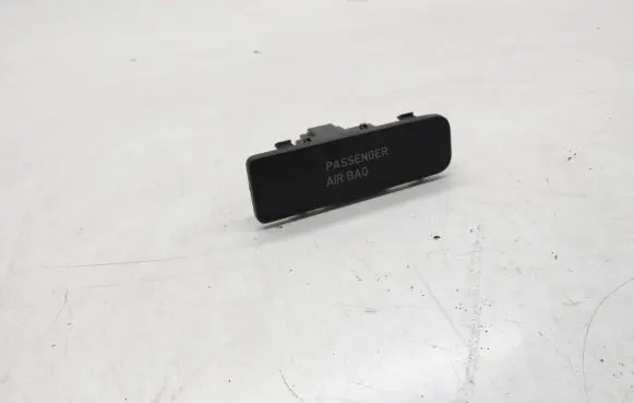 Passenger airbag on/off switch