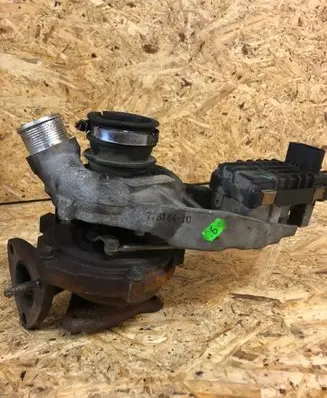 Land Rover Range Rover Sport L320 Turbo AX2Q6K682CB