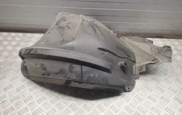Mercedes-Benz CLS C218 X218 Front wheel arch liner splash guards A2186900330