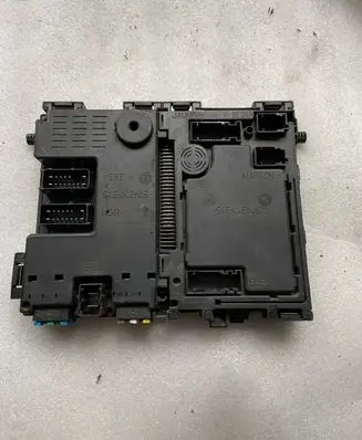 Peugeot 406 Fuse module 9640091280 S10855