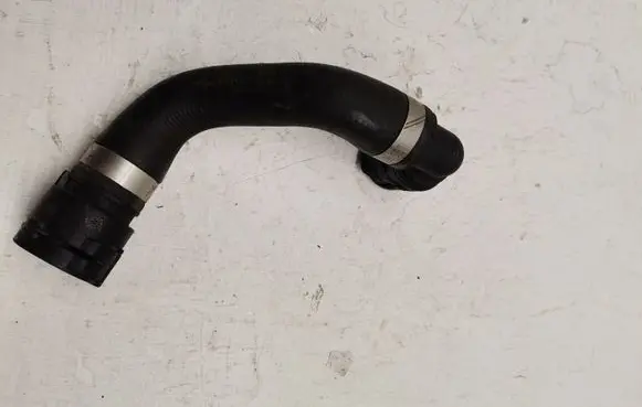 Mercedes-Benz C W205 Engine coolant pipe/hose A0089974889