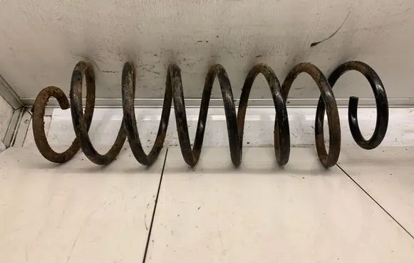 BMW 5 E39 Rear coil spring