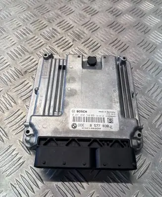 BMW 5 F10 F11 Engine control unit/module 8577838