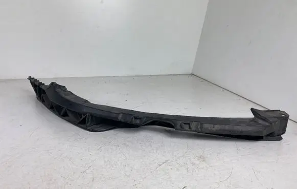 Skoda Octavia Mk2 (1Z) Front bumper mounting bracket 1Z0807184D