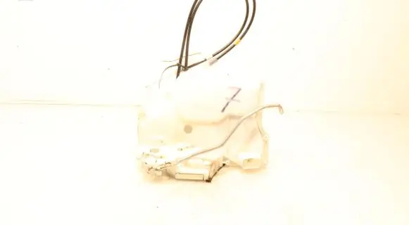 Suzuki SX4 Front door lock