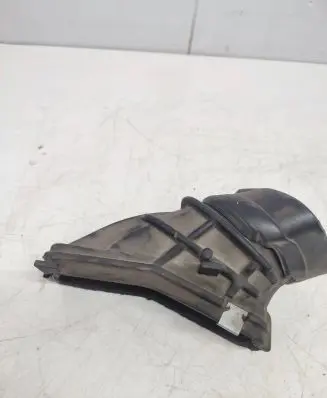 Ford Focus Air intake duct part AV619A675 1050706S01