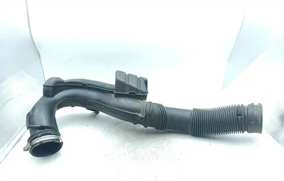 Opel Vivaro Air intake hose/pipe 165755972R 93451664