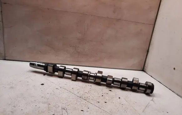 Ford Focus C-MAX Camshaft L913B