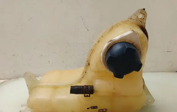 Audi A8 S8 D2 4D Coolant expansion tank/reservoir 293144