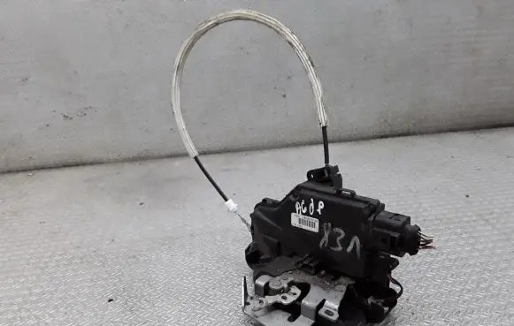 Audi A6 S6 C5 4B Front door lock 4B1837016G