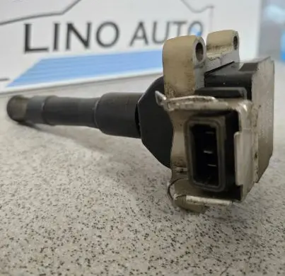 BMW 7 E38 High voltage ignition coil 1703359