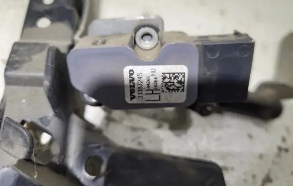 Volvo S90, V90 Rear air suspension level height sensor 31476055 31406563 31387245