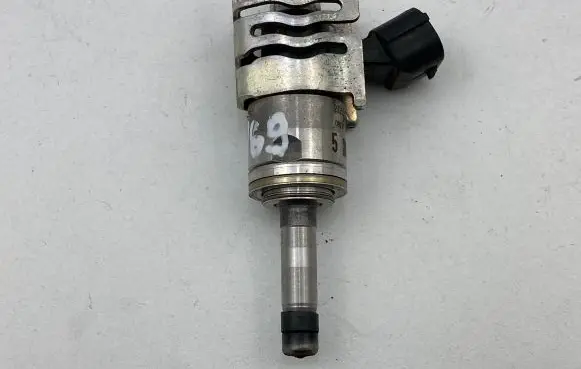 Toyota RAV 4 (XA50) Fuel injectors set 2325025010 3022 08E2704817