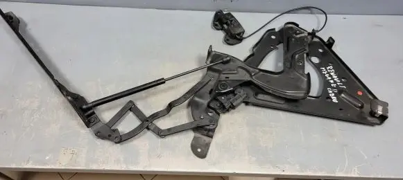Renault Megane II Convertible roof hinge 8200468712