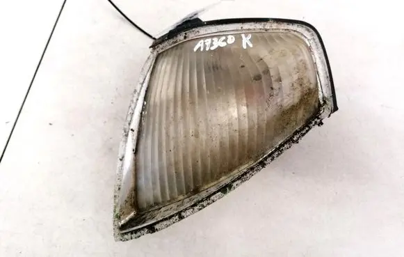 Mazda 323 F Front indicator light