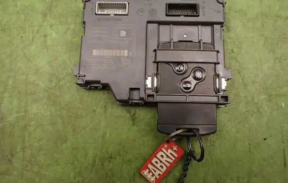 Renault Clio IV Ignition lock 285909343R