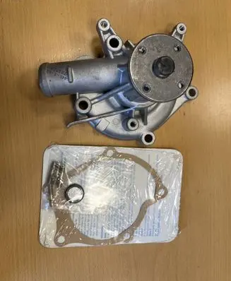 Mitsubishi L200 Water pump MD997615 MD997079