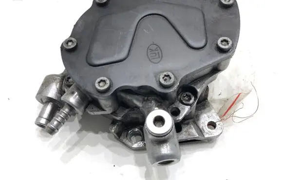Volkswagen Touareg I Vacuum pump AYH