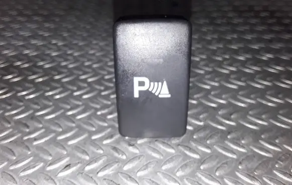 Honda CR-V ESP (stability program) switch M24985