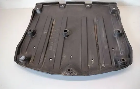 Lexus IS 220D-250-350 Engine splash shield/under tray 5840153010