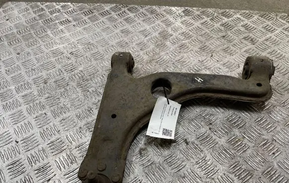 Opel Astra H Front lower control arm/wishbone