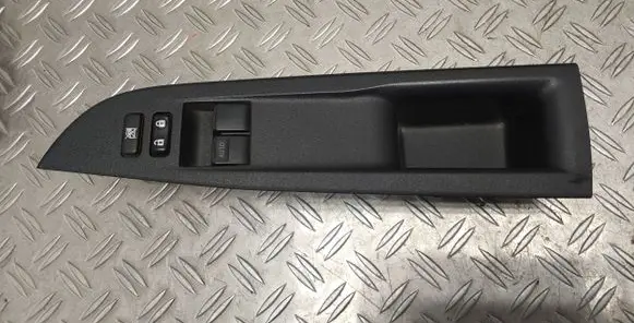 Toyota Verso-S Electric window control switch 7423252520