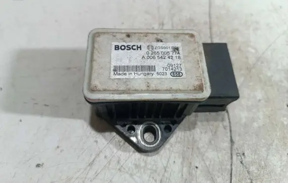 Mercedes-Benz Vito Viano W639 ESP acceleration yaw rate sensor A0065424218
