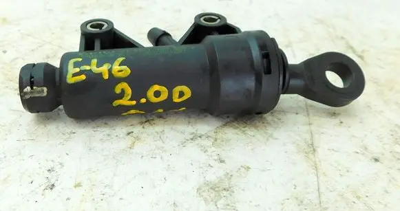 BMW 3 E46 Clutch master cylinder 1163899 192092