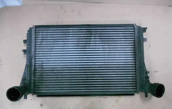 Volkswagen Golf V Intercooler radiator 170KM