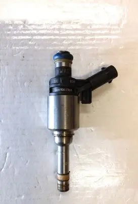 Audi A4 S4 B8 8K Fuel injector 06H906036H