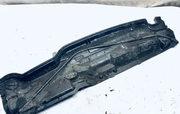 Ford Focus C-MAX Engine splash shield/under tray 3m51r01628