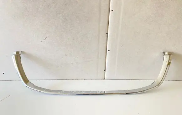 Volvo XC60 Front bumper upper radiator grill 30763622 31323005 7413